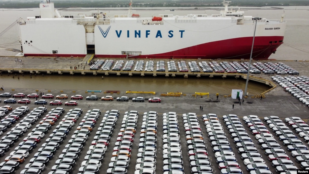 VinFast nói đã xuất khẩu tổng cộng hơn 2.800 xe hơi điện sang Bắc Mỹ.