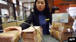 Đổ vỡ của hệ thống tín dụng 'ngoài luồng'