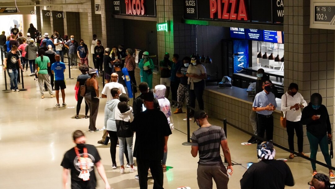 Người dân xếp hàng đi bầu cử sớm ở Atlanta, bang Georgia