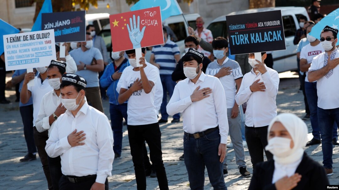 Người Uighur biểu tình chống Trung Quốc tại Istanbul, Thổ Nhĩ Kỳ, ngày 1/10/2020.