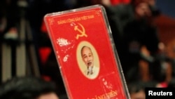 Thẻ đảng.
